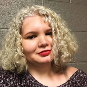 Meet your Posher, Michaela